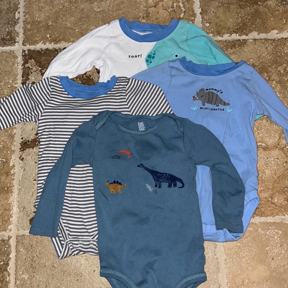 4 Pk baby long sleeve onesie